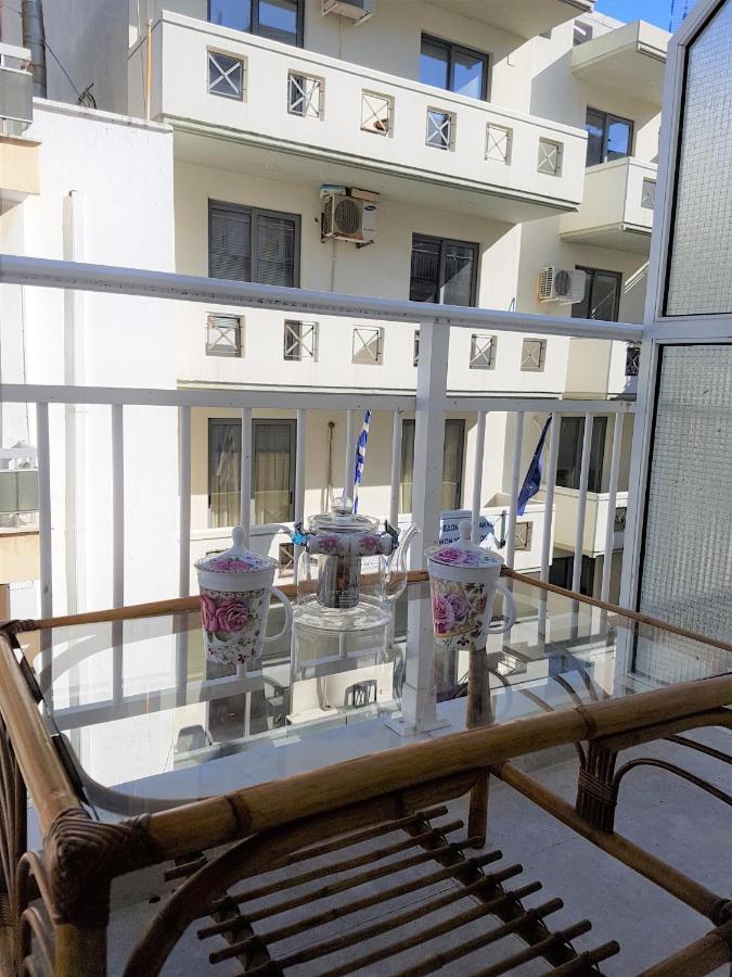 Betty'S Central Suite อเล็กซานโดรโพลิส ภายนอก รูปภาพ