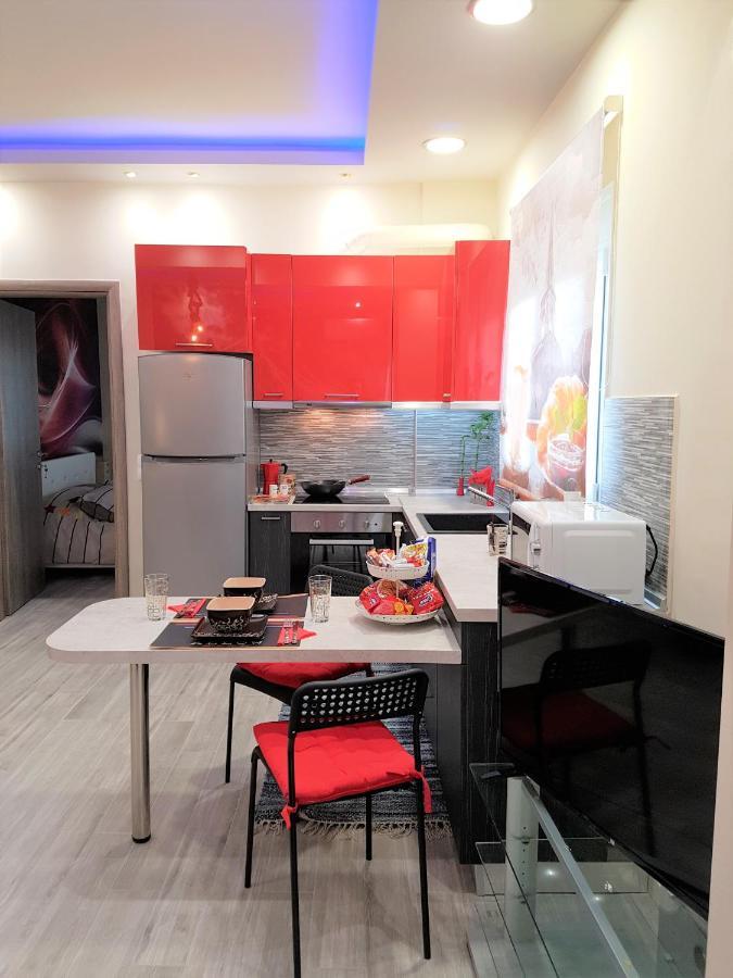 Betty'S Central Suite อเล็กซานโดรโพลิส ภายนอก รูปภาพ