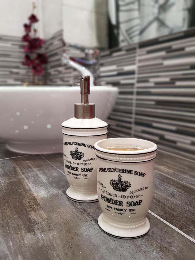 Betty'S Central Suite อเล็กซานโดรโพลิส ภายนอก รูปภาพ