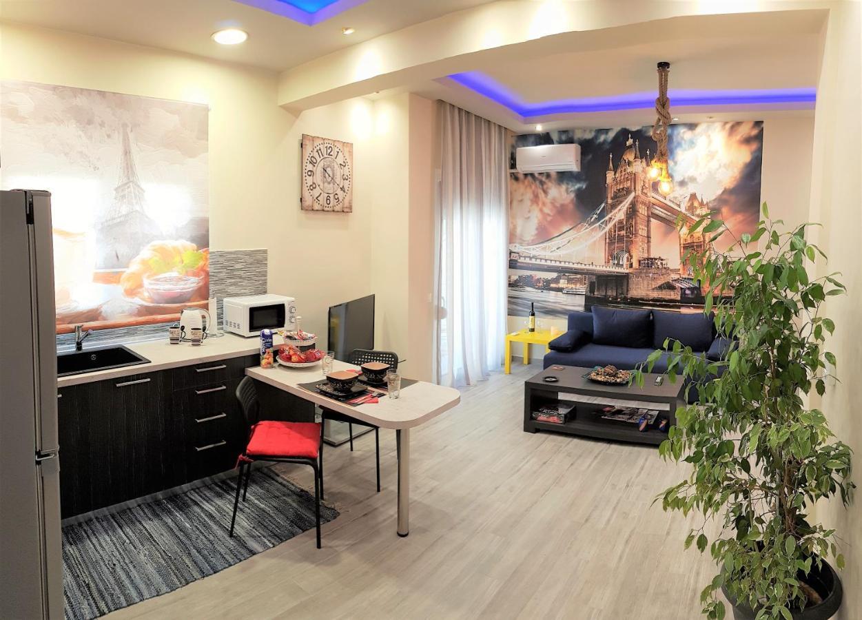 Betty'S Central Suite อเล็กซานโดรโพลิส ภายนอก รูปภาพ